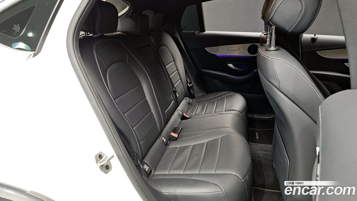 Mercedes-Benz GLC-Class 2023