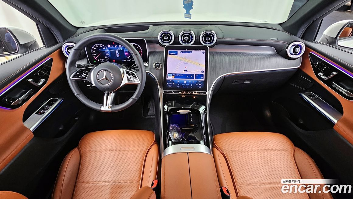 Mercedes-Benz GLC-Class 2025