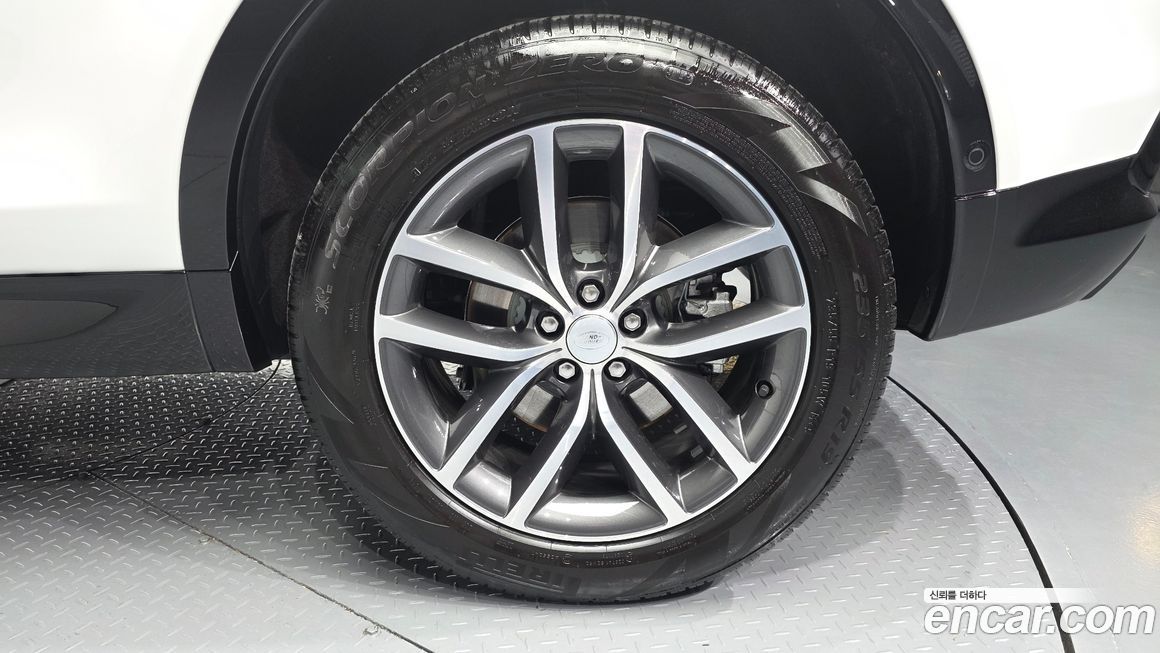 Land Rover Discovery Sport 2025