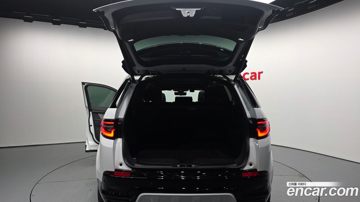 Land Rover Discovery Sport 2025