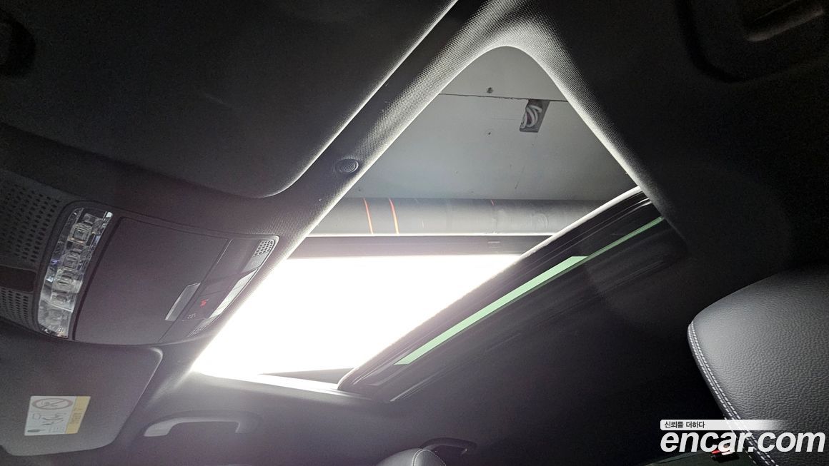 Mercedes-Benz GLC-Class 2023