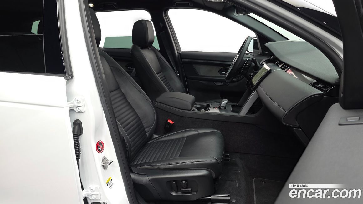 Land Rover Discovery Sport 2025
