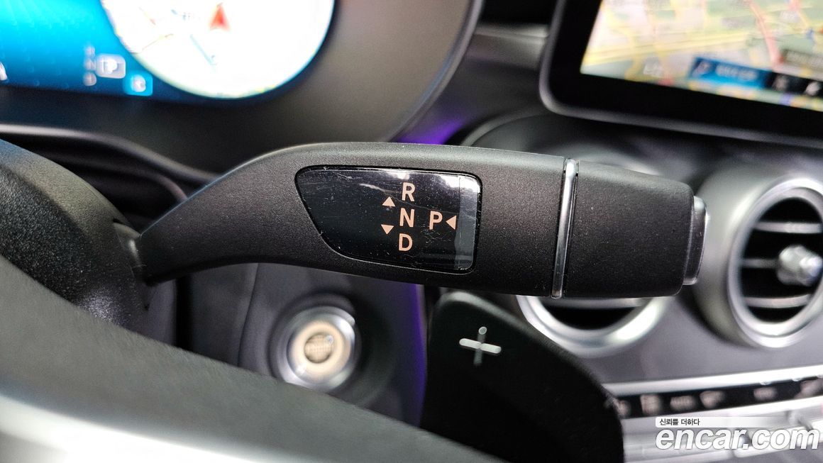 Mercedes-Benz GLC-Class 2023