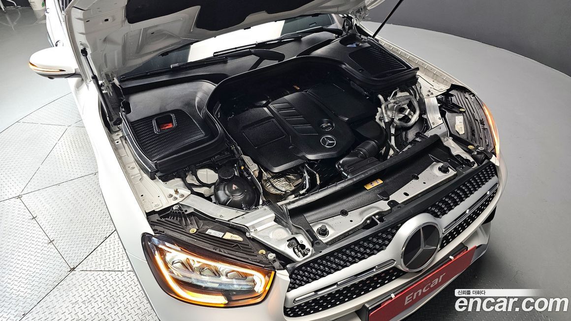 Mercedes-Benz GLC-Class 2023