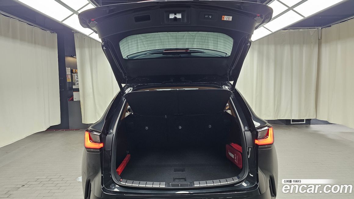 Lexus NX 2025