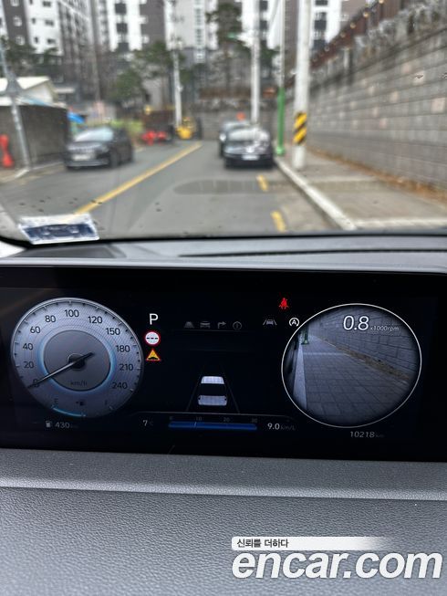 Hyundai Staria 2025