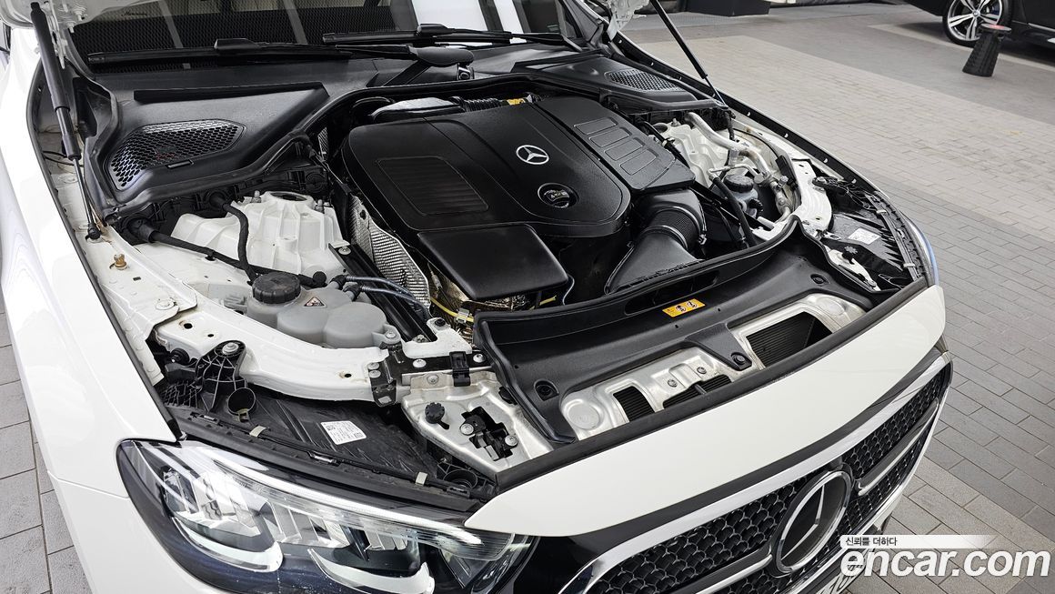 Mercedes-Benz E-Class 2025