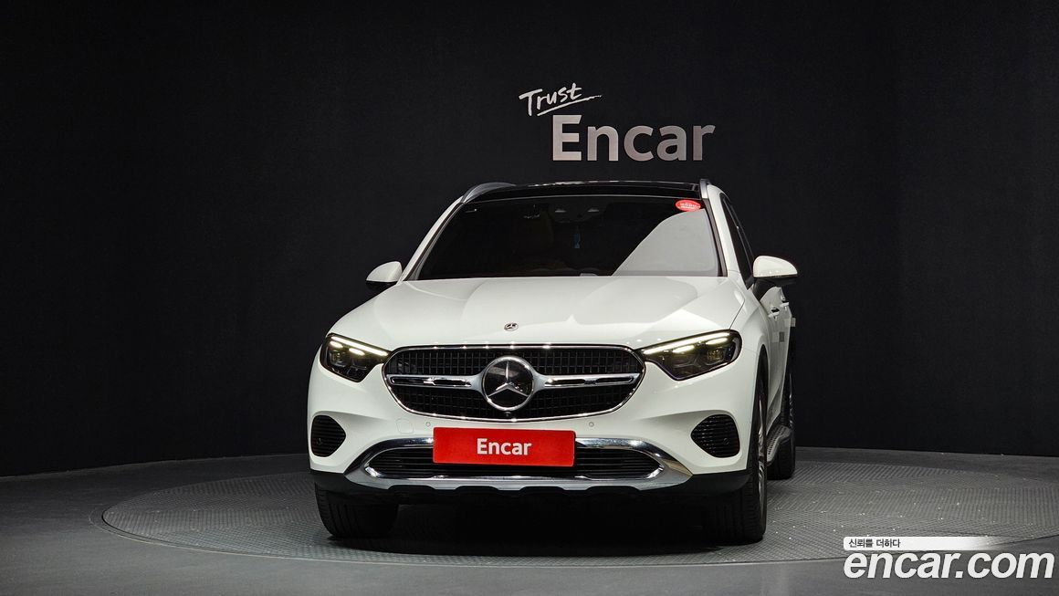 Mercedes-Benz GLC-Class 2025