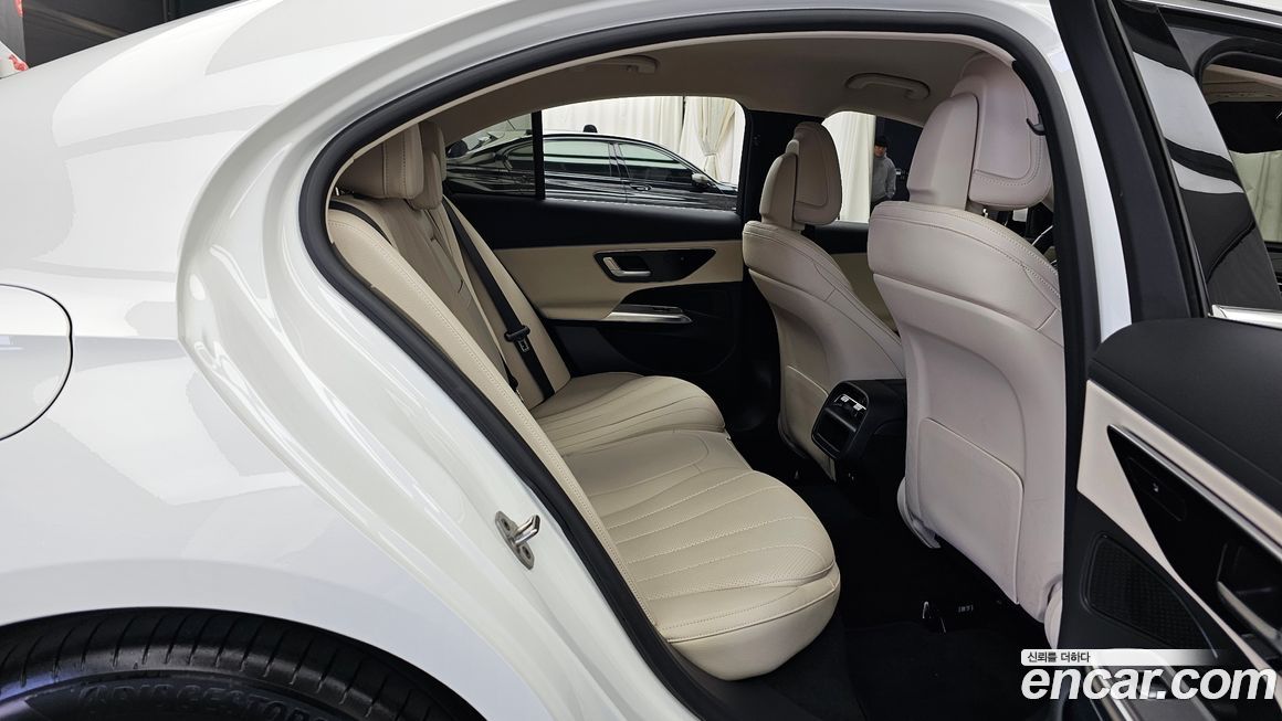 Mercedes-Benz E-Class 2025