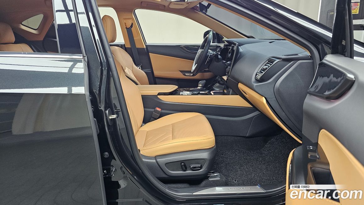 Lexus NX 2025