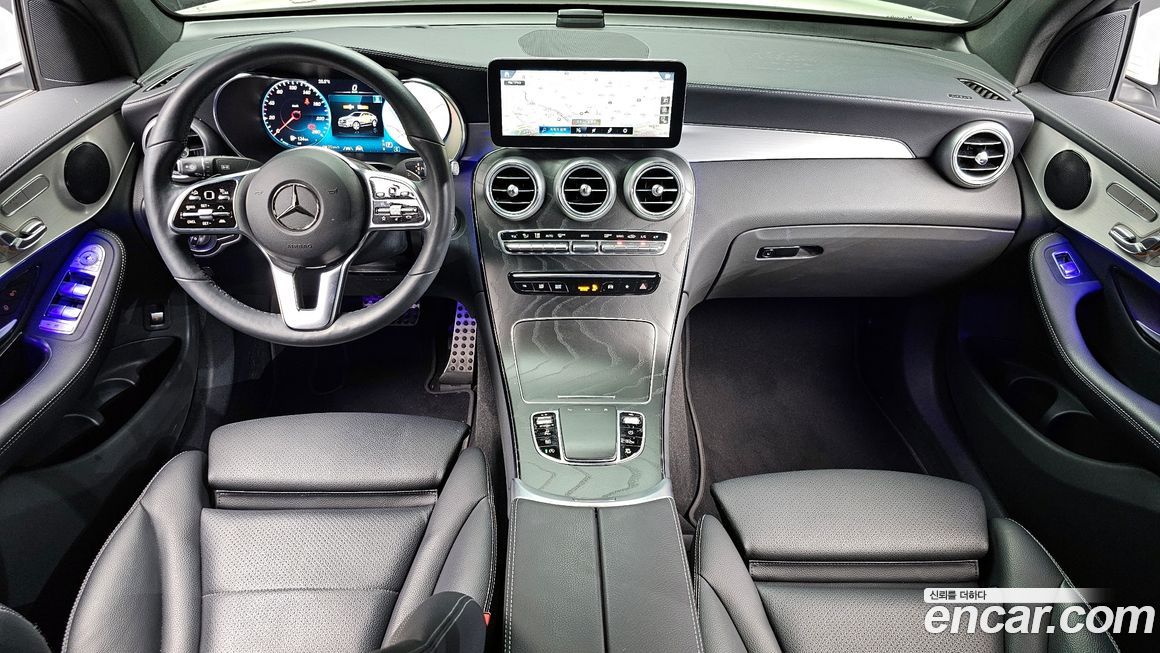 Mercedes-Benz GLC-Class 2023