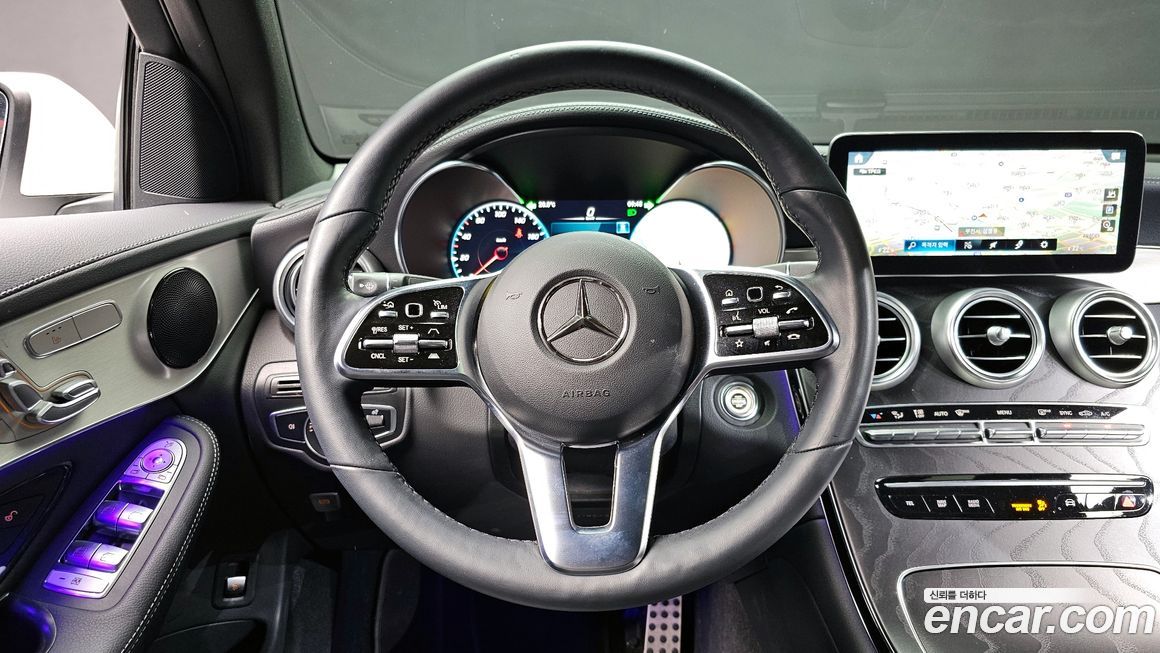 Mercedes-Benz GLC-Class 2023