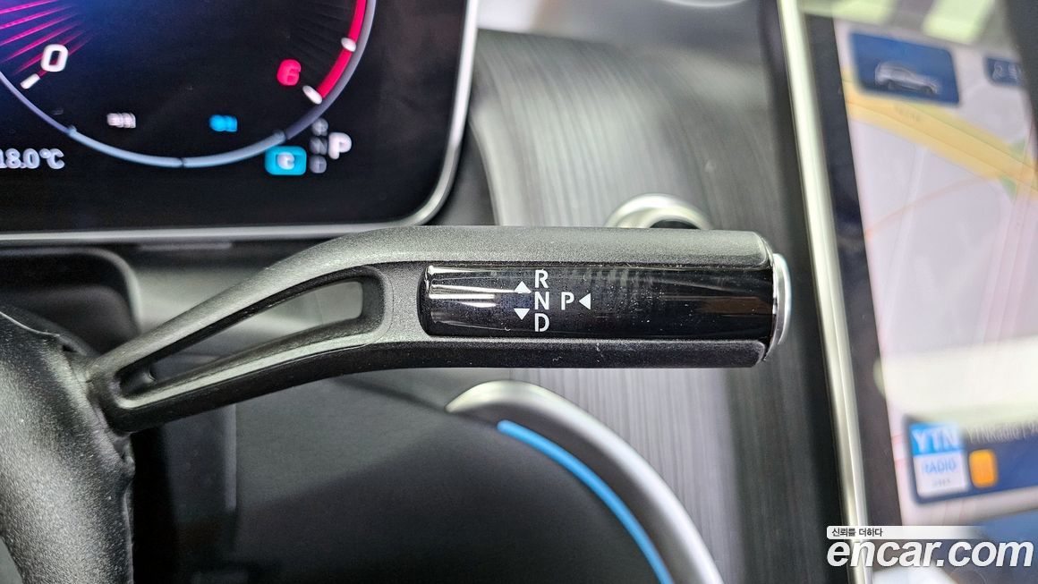 Mercedes-Benz GLC-Class 2025