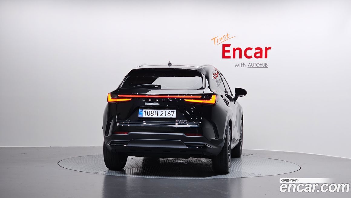 Lexus NX 2025