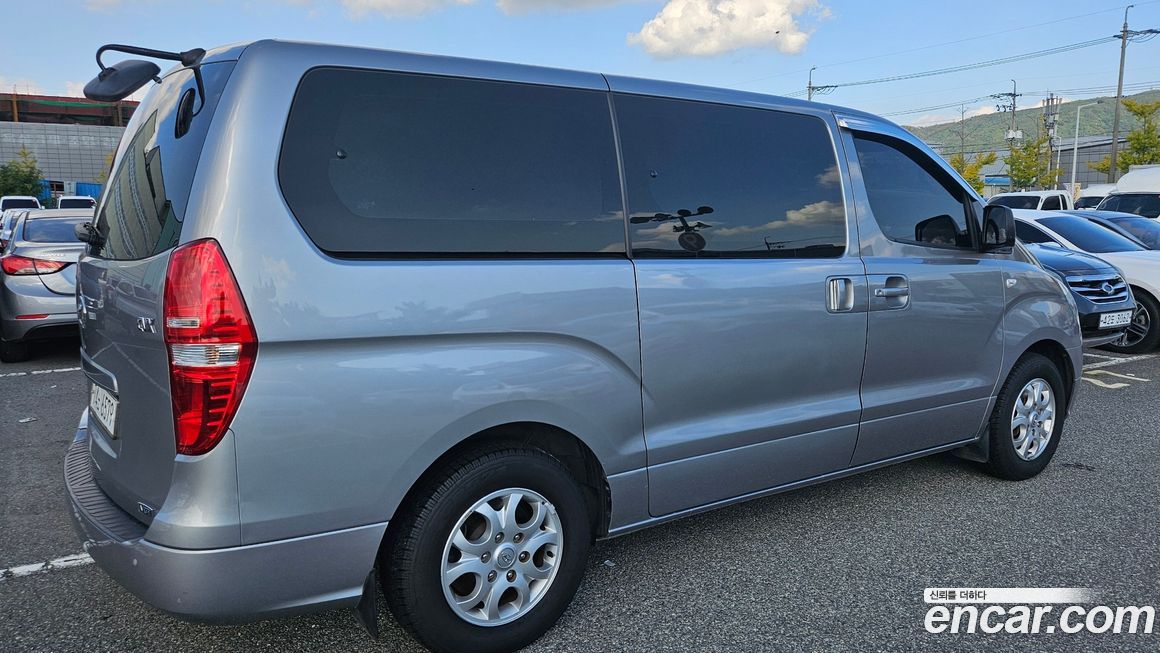 Hyundai Starex 2013