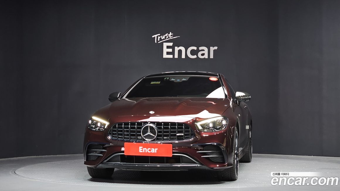 Mercedes-Benz E-Class 2022
