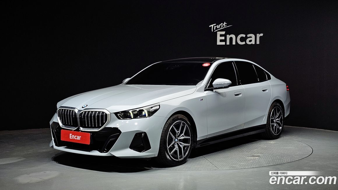 BMW 5-Series 2025