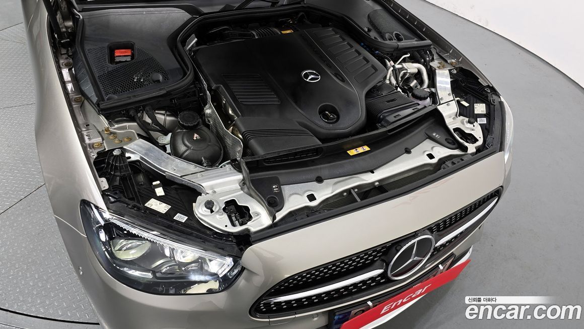 Mercedes-Benz E-Class 2021