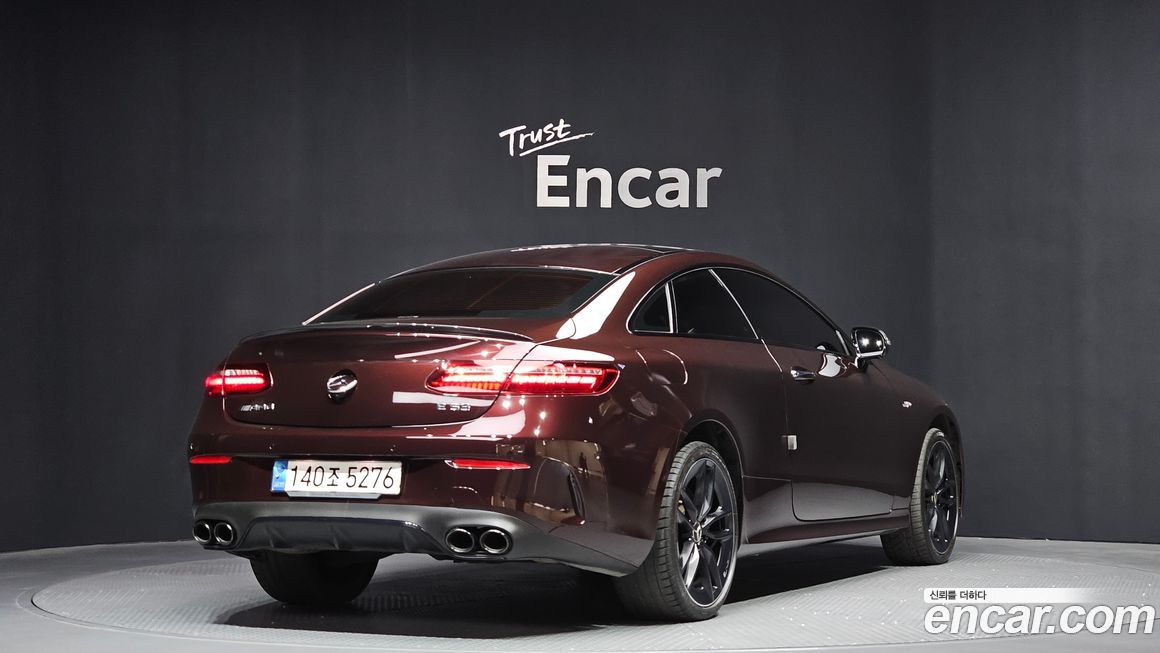 Mercedes-Benz E-Class 2022