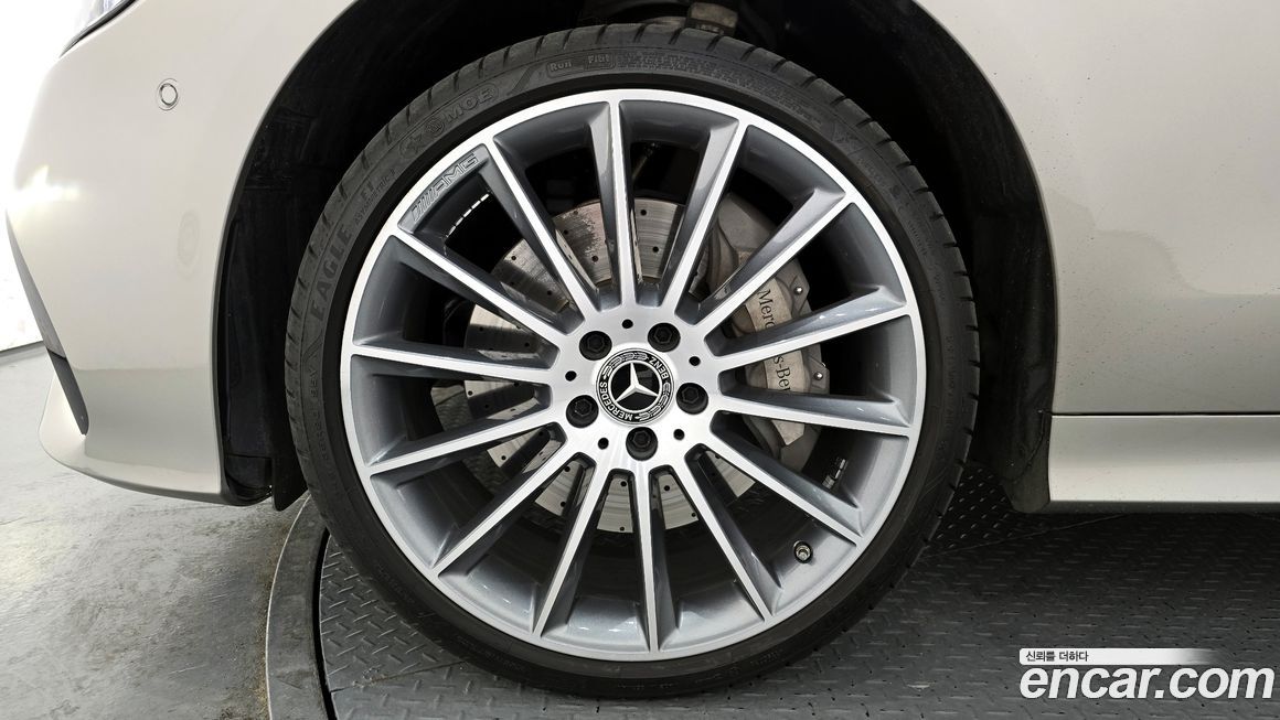 Mercedes-Benz E-Class 2021