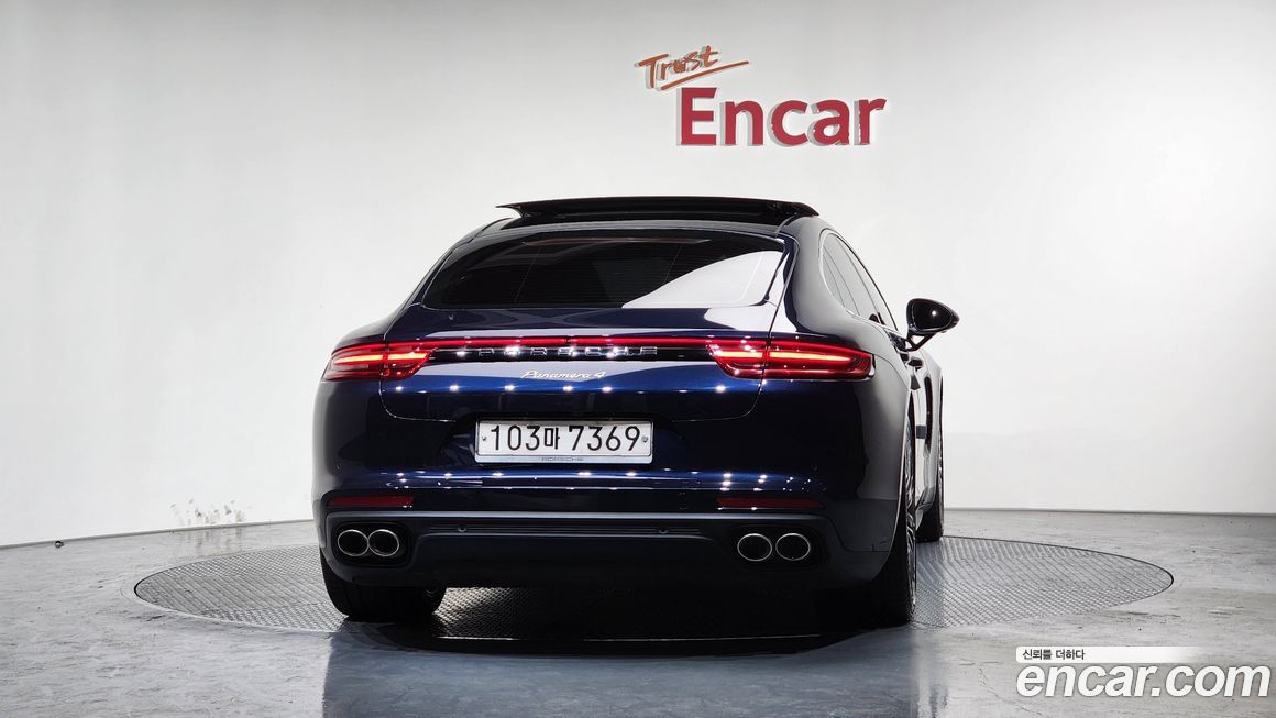 Porsche Panamera 2019