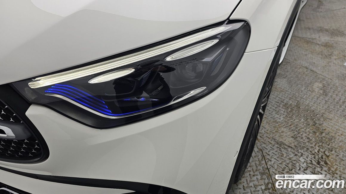 Mercedes-Benz GLC-Class 2024