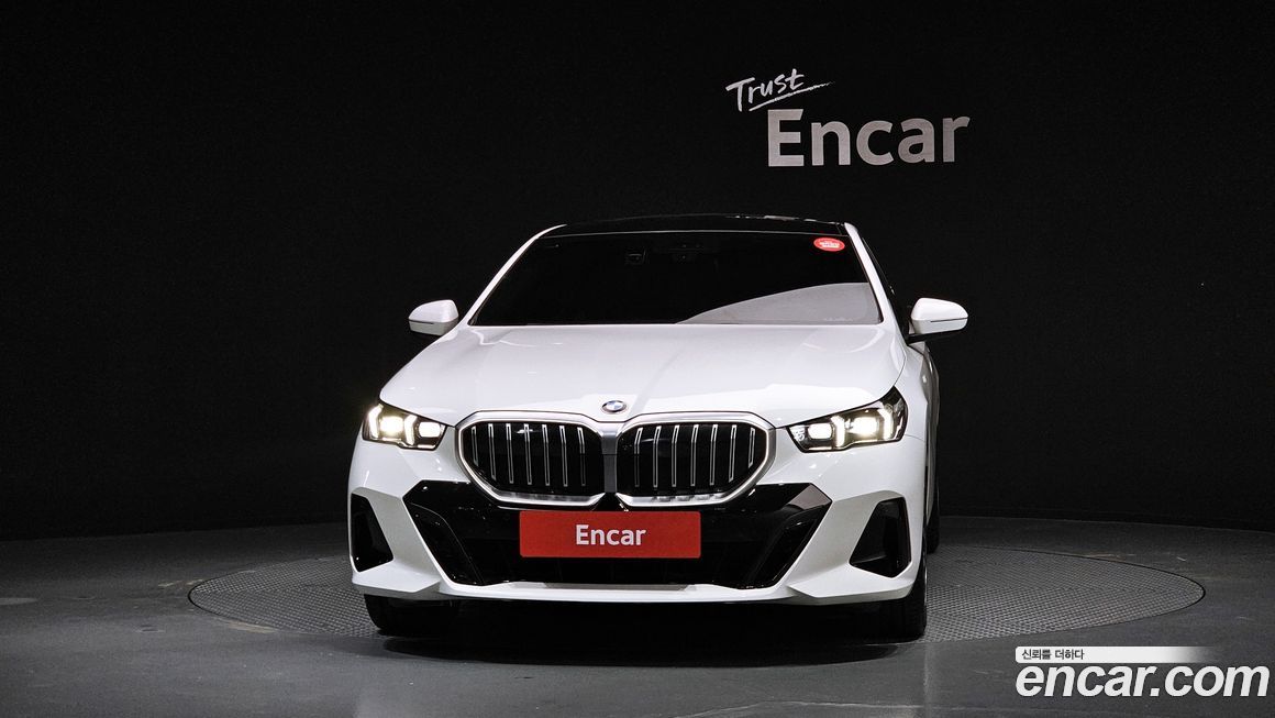 BMW 5-Series 2025