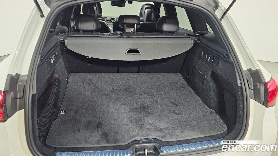 Mercedes-Benz GLC-Class 2024