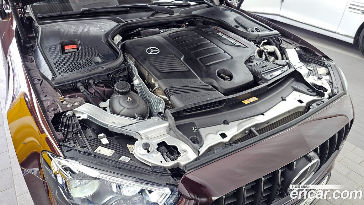 Mercedes-Benz E-Class 2022