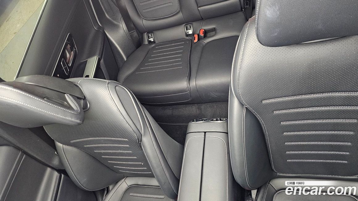 Mercedes-Benz GLC-Class 2024