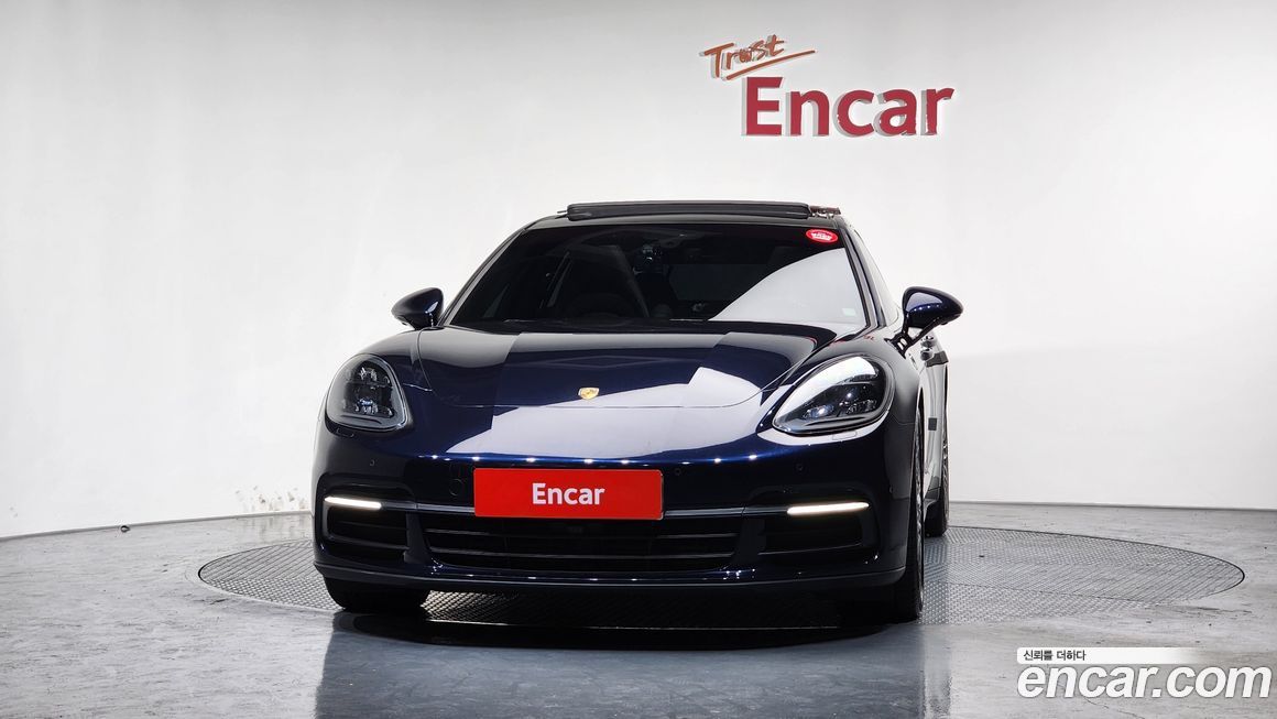 Porsche Panamera 2019