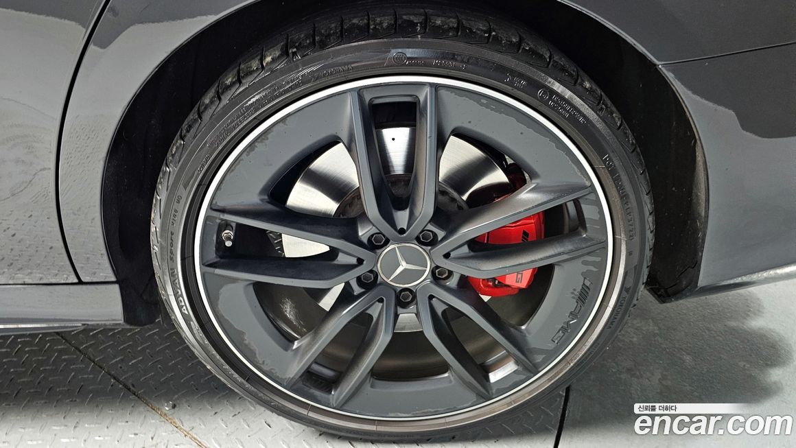 Mercedes-Benz E-Class 2023