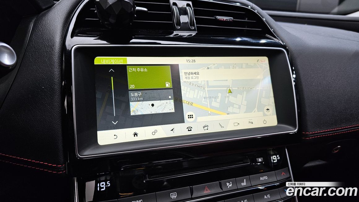 Jaguar XE 2018