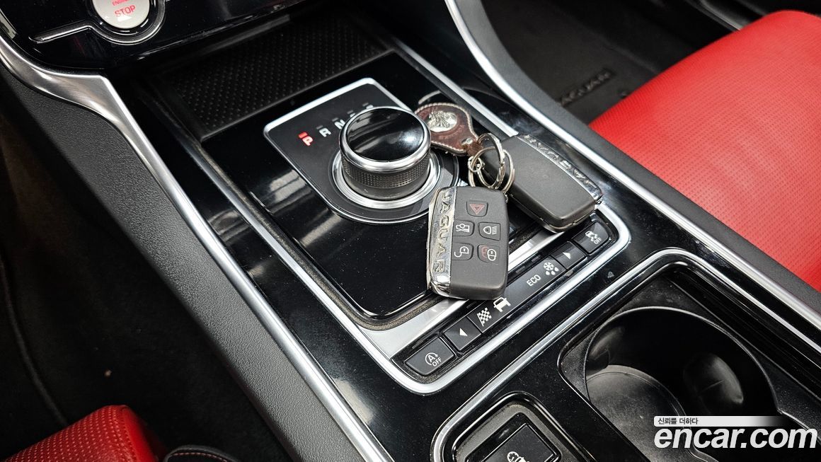 Jaguar XE 2018