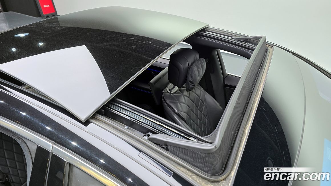 Mercedes-Benz S-Class 2023