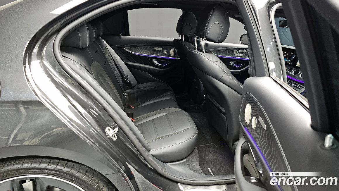 Mercedes-Benz E-Class 2023