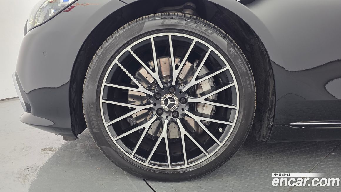 Mercedes-Benz S-Class 2022