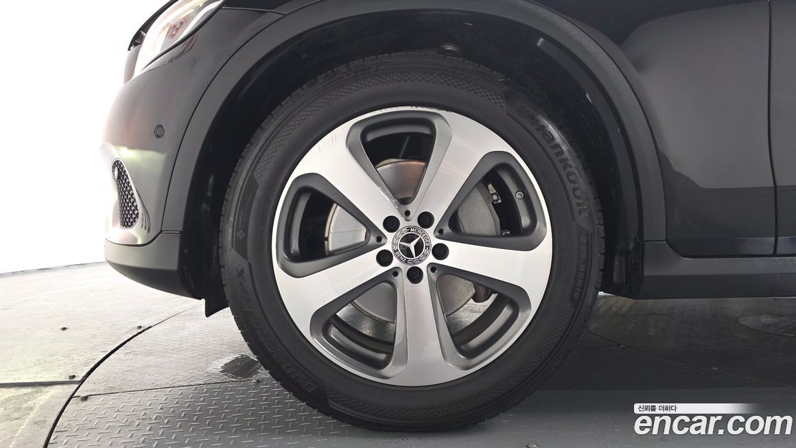 Mercedes-Benz GLC-Class 2019