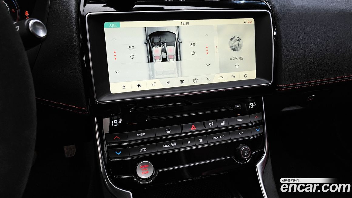 Jaguar XE 2018