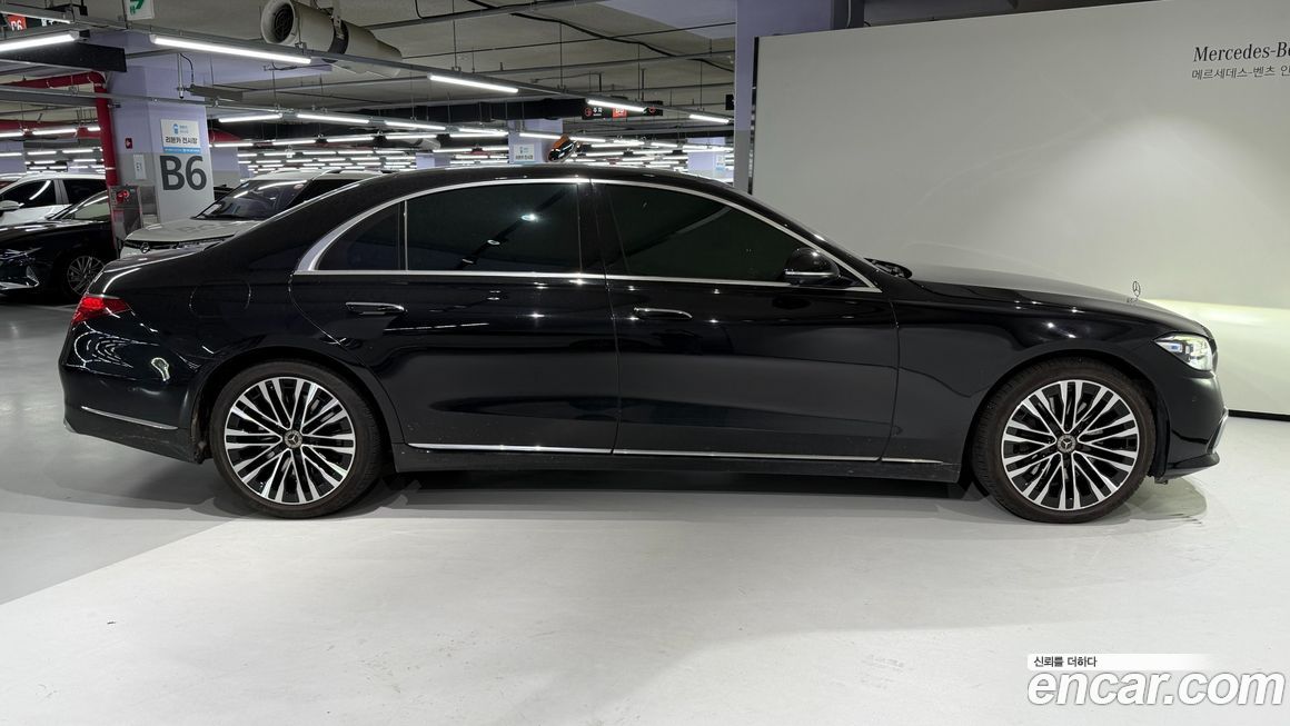 Mercedes-Benz S-Class 2021