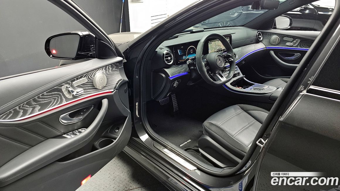 Mercedes-Benz E-Class 2023