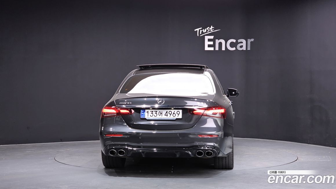 Mercedes-Benz E-Class 2023