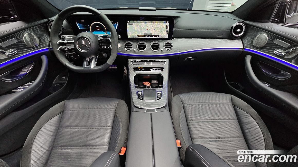 Mercedes-Benz E-Class 2023