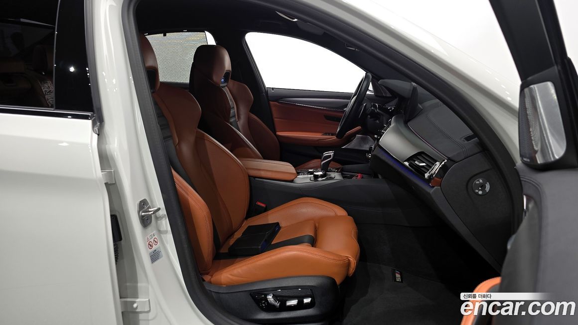 BMW M5 2023