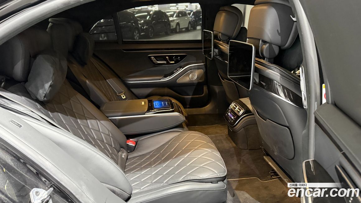 Mercedes-Benz S-Class 2021