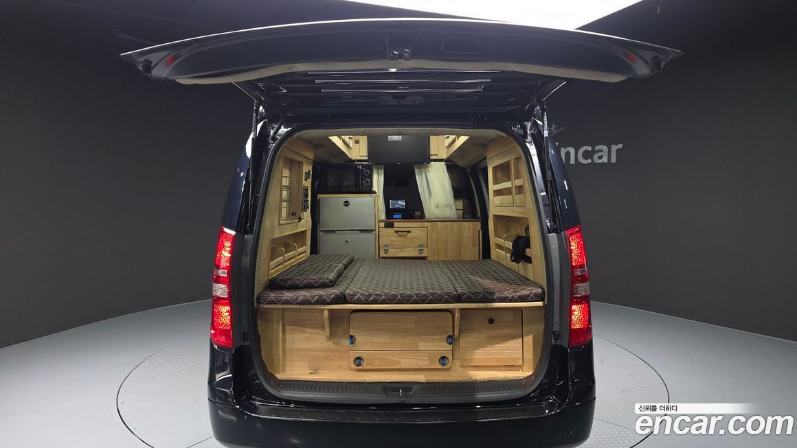 Hyundai Starex 2021