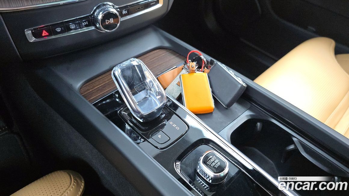 Volvo XC60 2022
