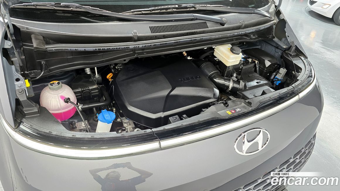 Hyundai Staria 2022