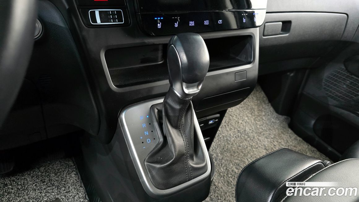 Hyundai Staria 2022