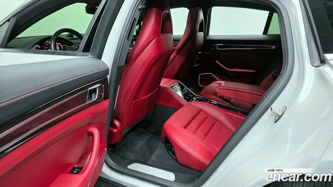 Porsche Panamera 2023